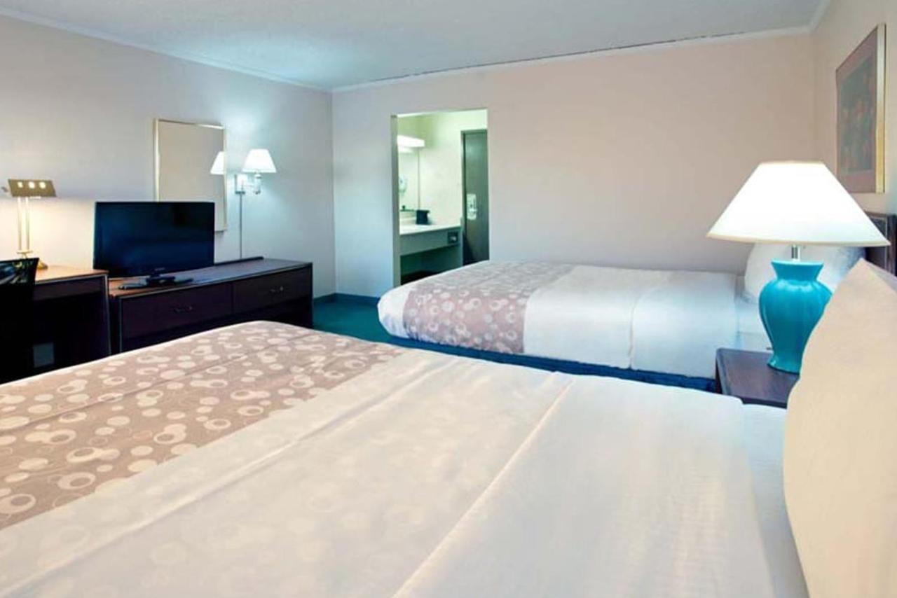 La Quinta Inn By Wyndham Indianapolis East-Post Drive Exterior foto