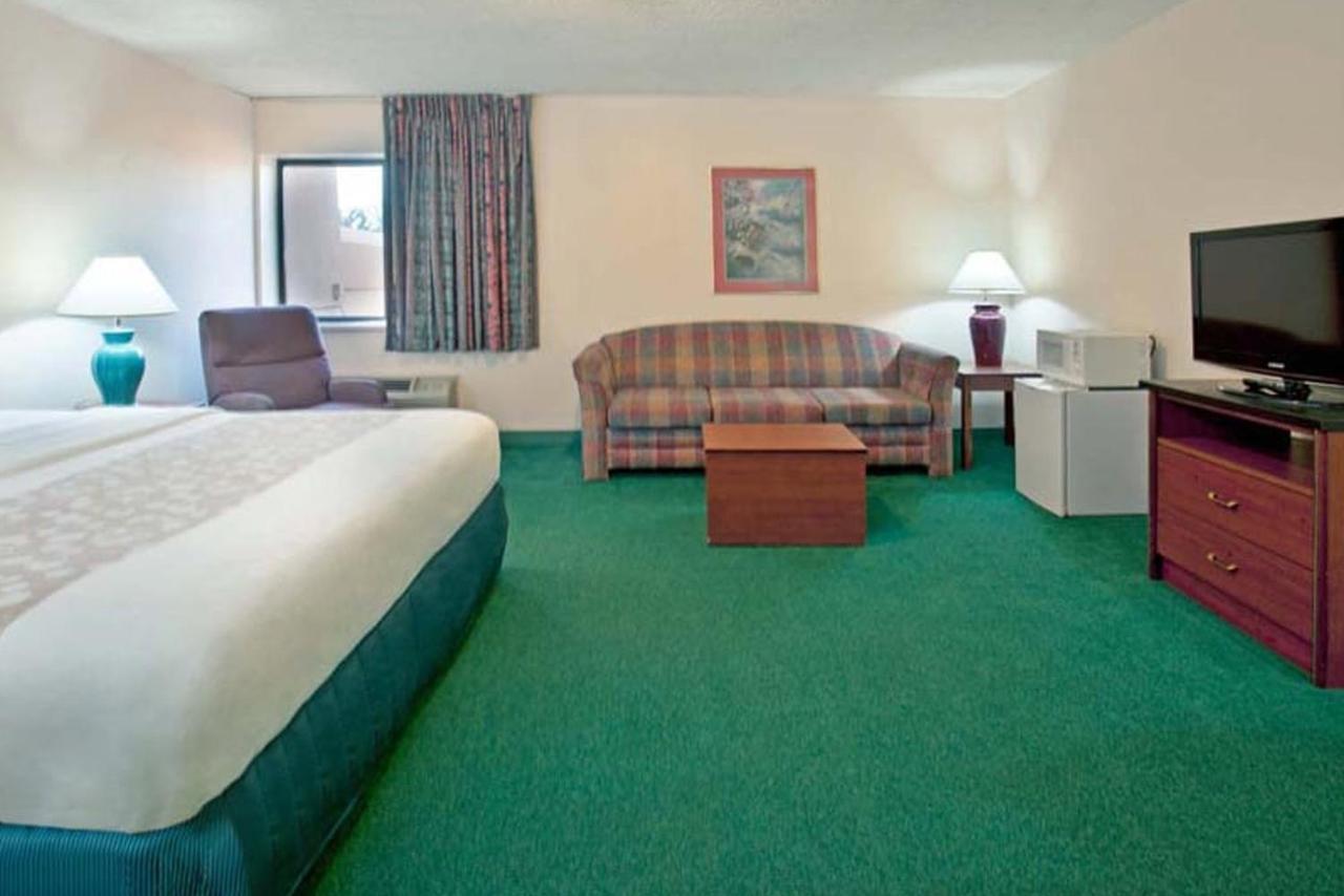 La Quinta Inn By Wyndham Indianapolis East-Post Drive Exterior foto