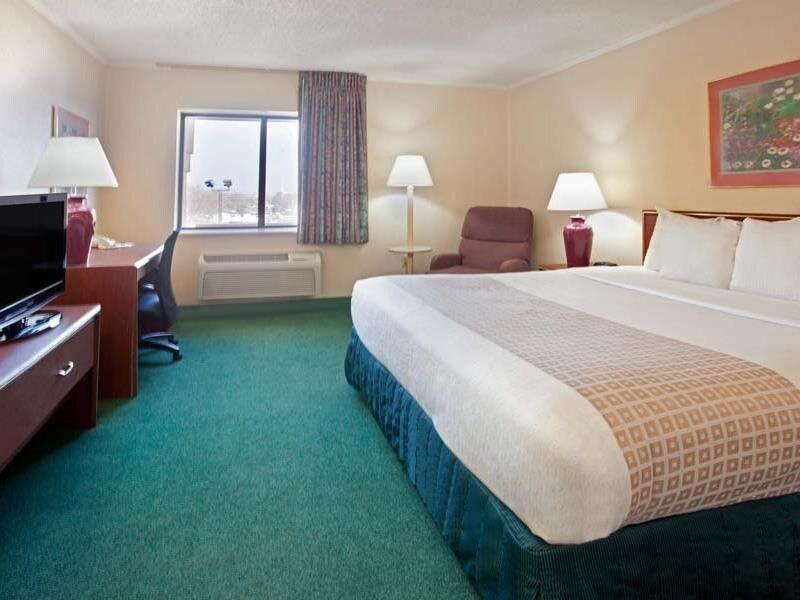 La Quinta Inn By Wyndham Indianapolis East-Post Drive Exterior foto
